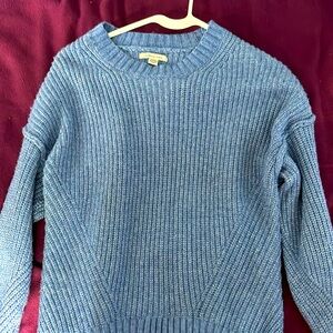 This is a very nice comfortable blue sweatshirt/hoodie from American Eagle.